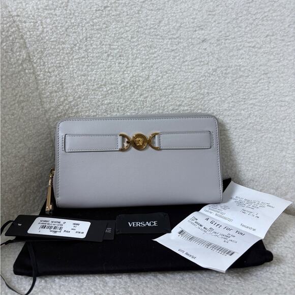 Versace Medusa 95 Light Gray Wallet with Gold Accents - Picture 2 of 7